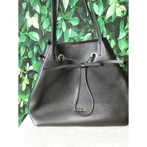 🖤 FURLA Black Leather Bucket Tote Handbag – Excellent Condition - Picture 1 of 14